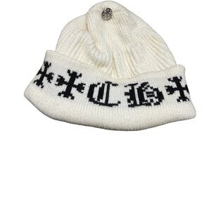 Chrome heart knit beanie